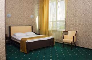 Гостиница Мартон Олимпик Калининград Улучшенный двухместный номер с 1 кроватью-1